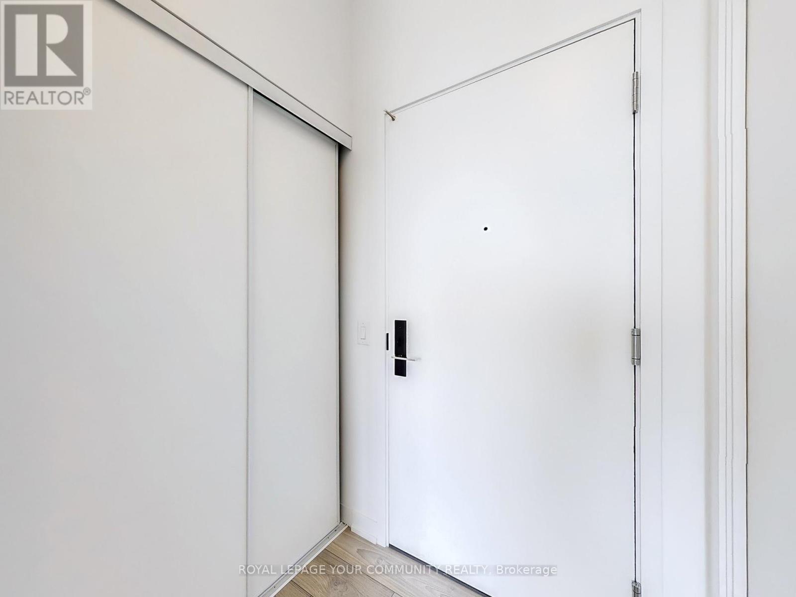 Photo 19 of 517 285 Dufferin Street, Toronto ON