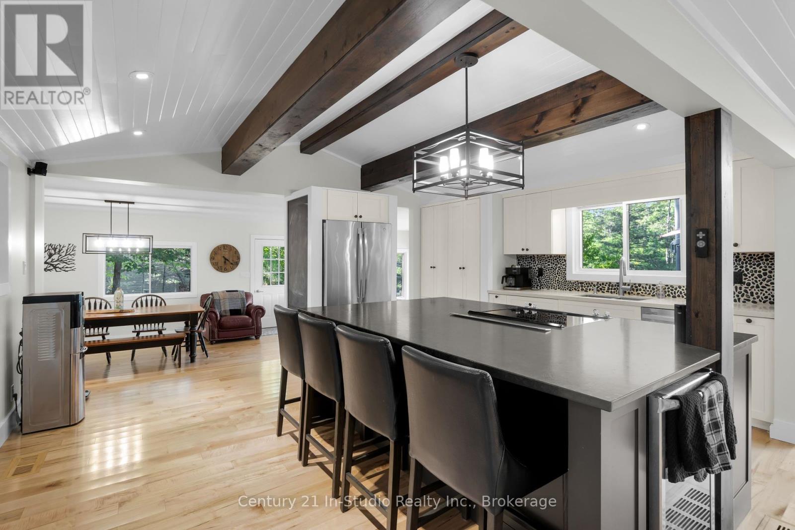 Photo 39 of 551 Peninsula Road, Gravenhurst ON