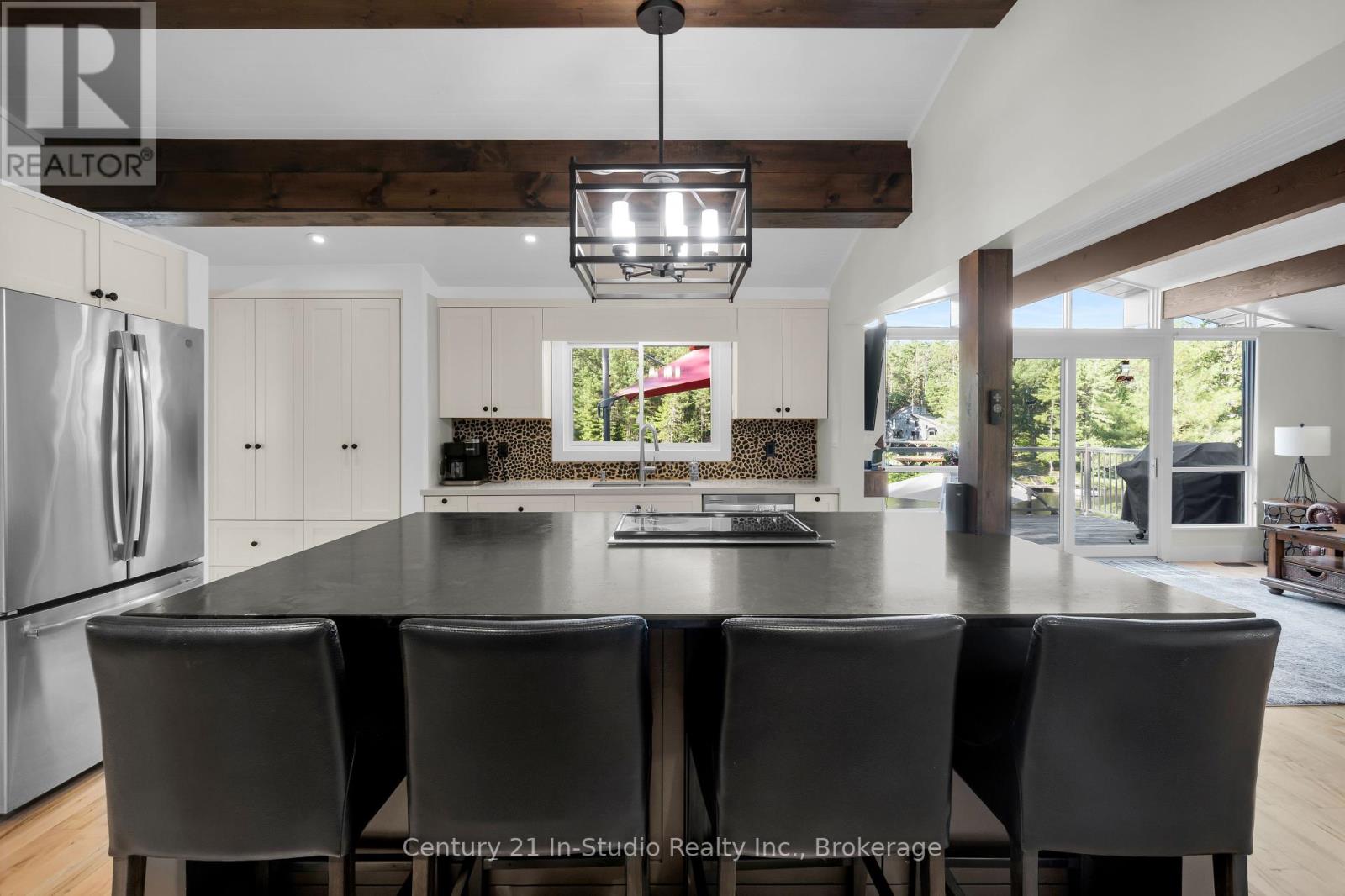 Photo 46 of 551 Peninsula Road, Gravenhurst ON