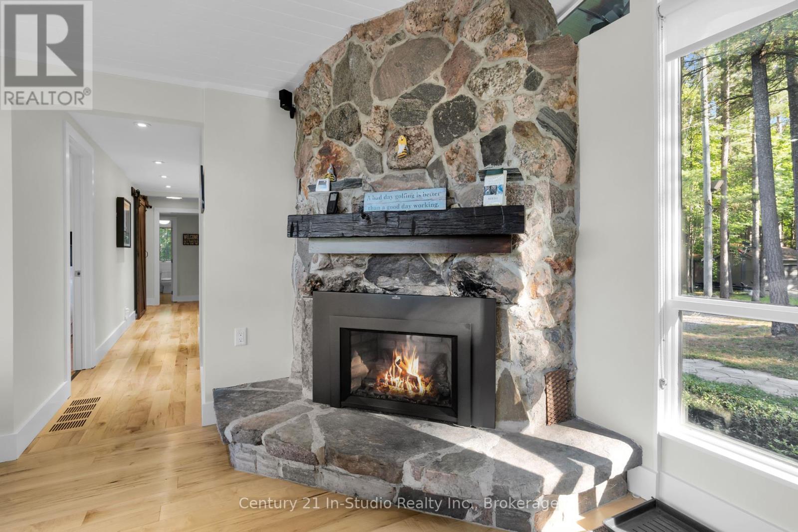 Photo 8 of 551 Peninsula Road, Gravenhurst ON