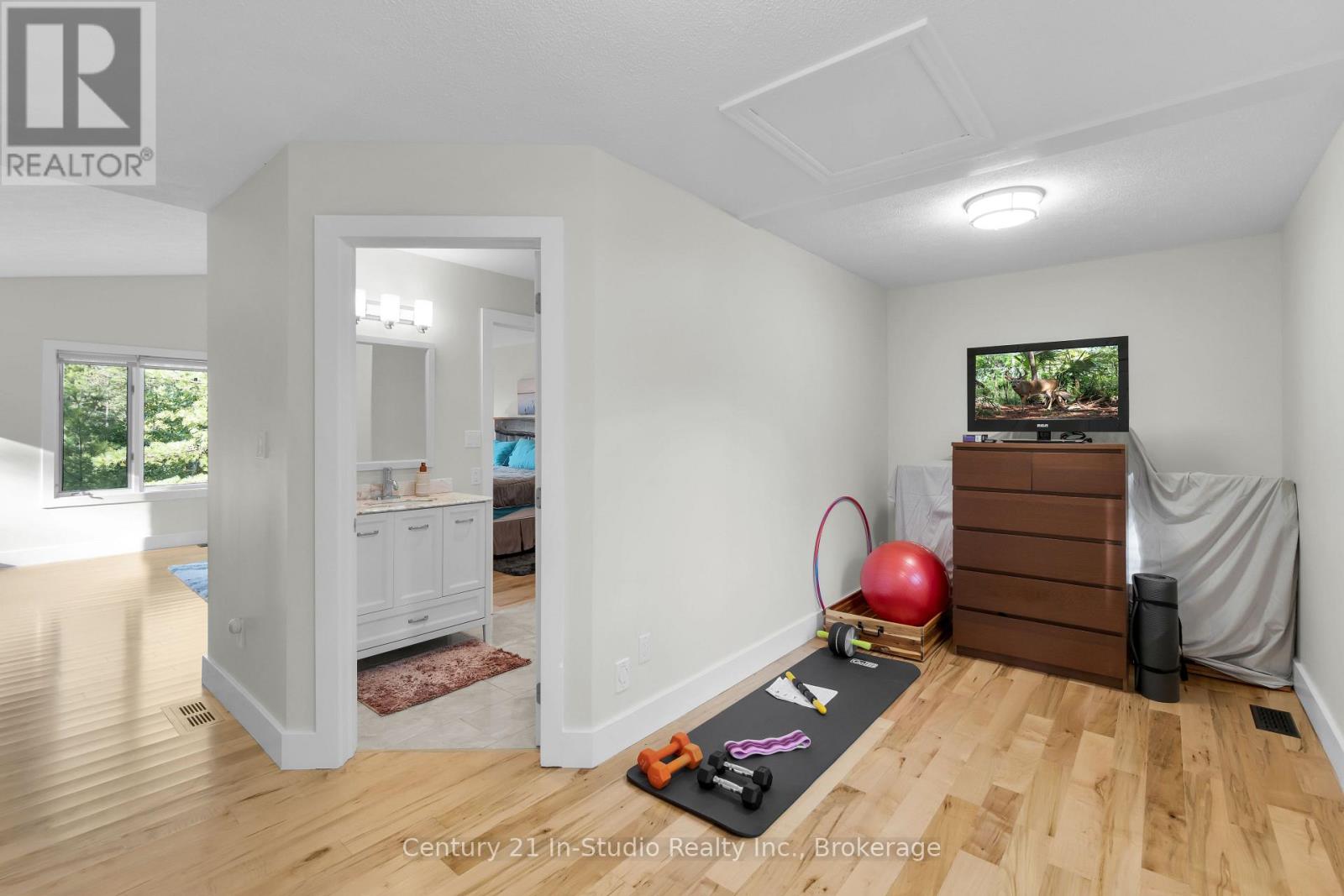 Photo 7 of 551 Peninsula Road, Gravenhurst ON