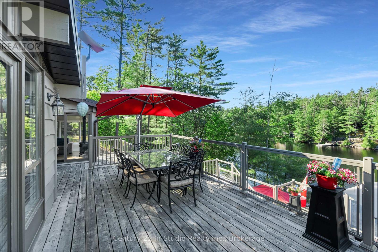 Photo 35 of 551 Peninsula Road, Gravenhurst ON