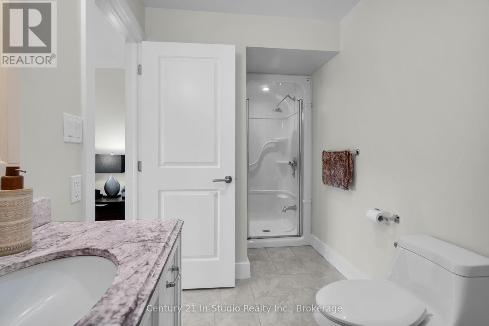 Photo 23 of 551 Peninsula Road, Gravenhurst ON
