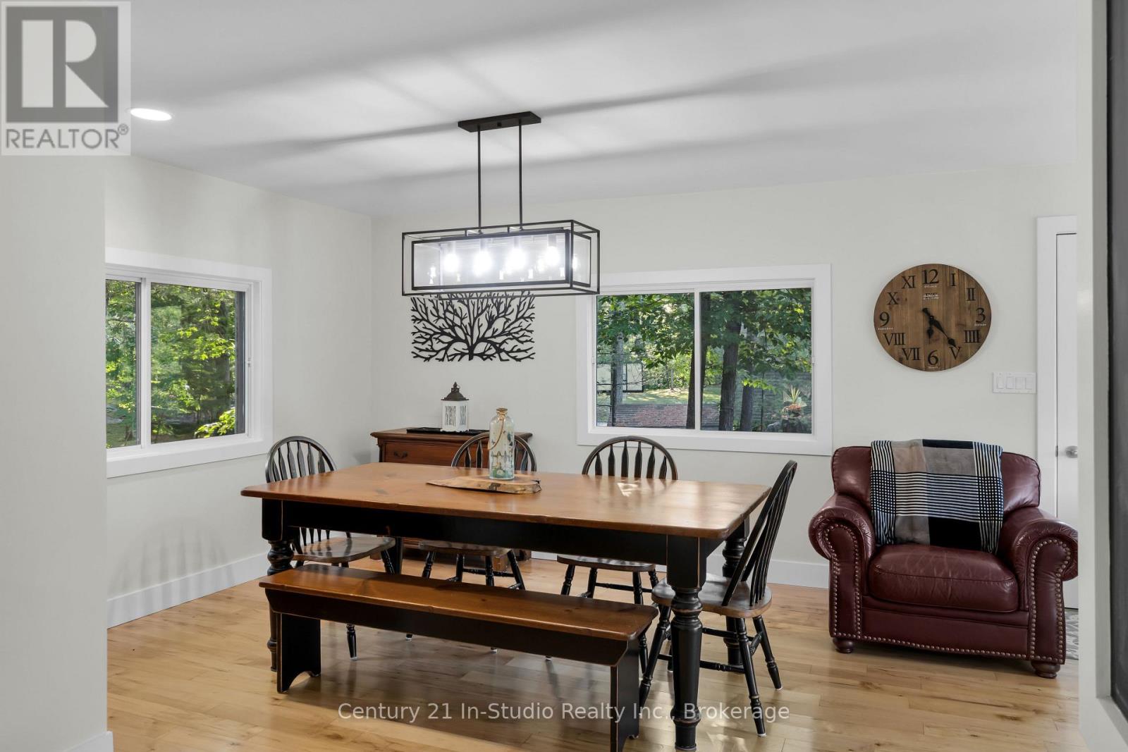 Photo 36 of 551 Peninsula Road, Gravenhurst ON