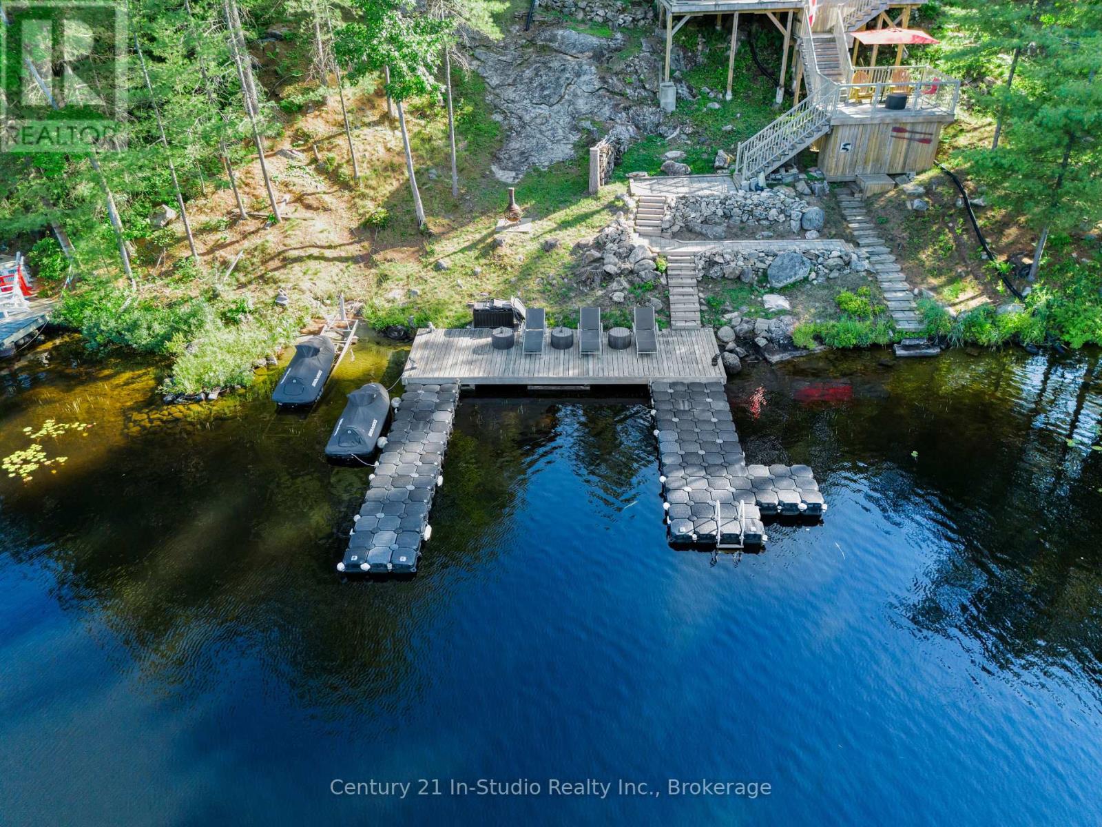 Photo 10 of 551 Peninsula Road, Gravenhurst ON