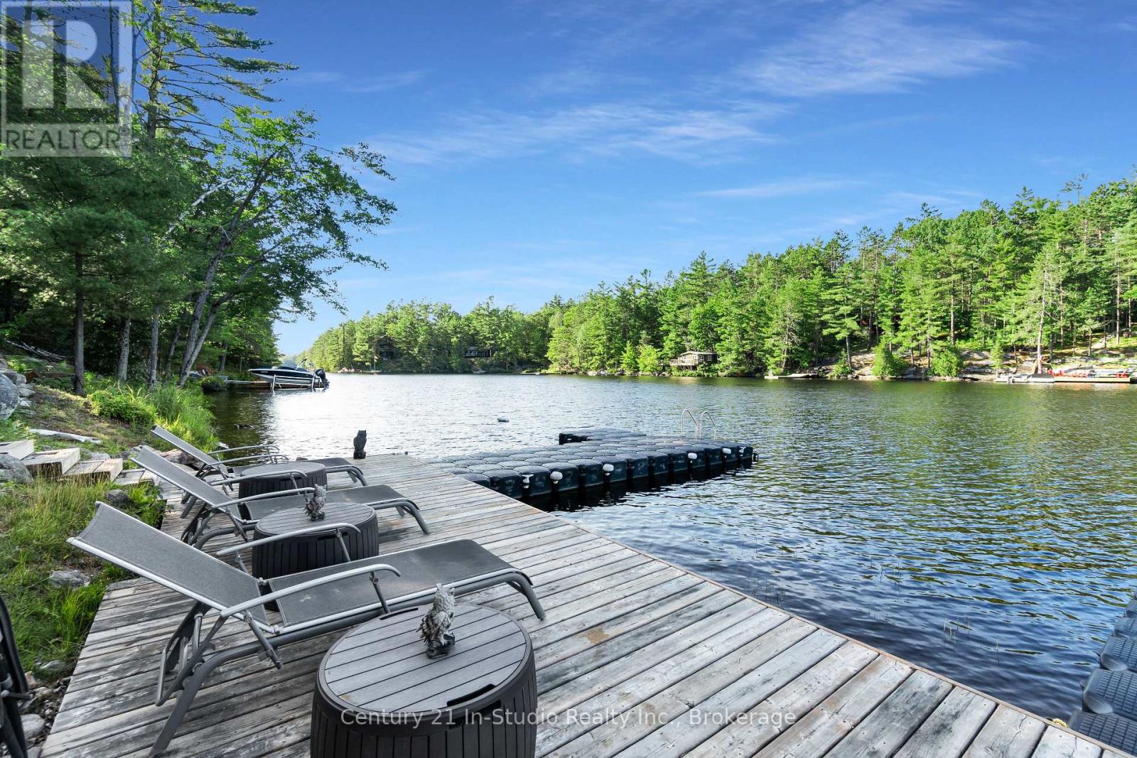 Photo 40 of 551 Peninsula Road, Gravenhurst ON