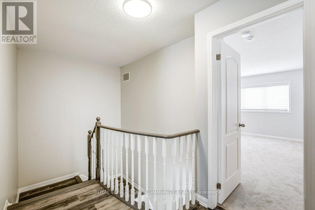 Photo 25 of 16 Don Hadden Crescent, Brock ON