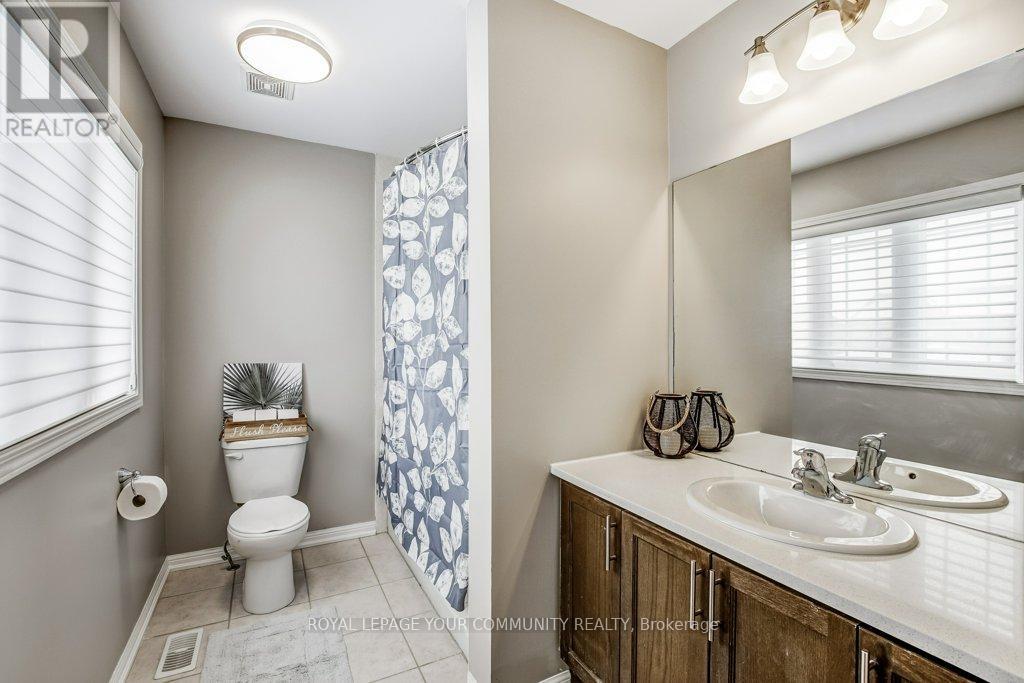 Photo 26 of 16 Don Hadden Crescent, Brock ON