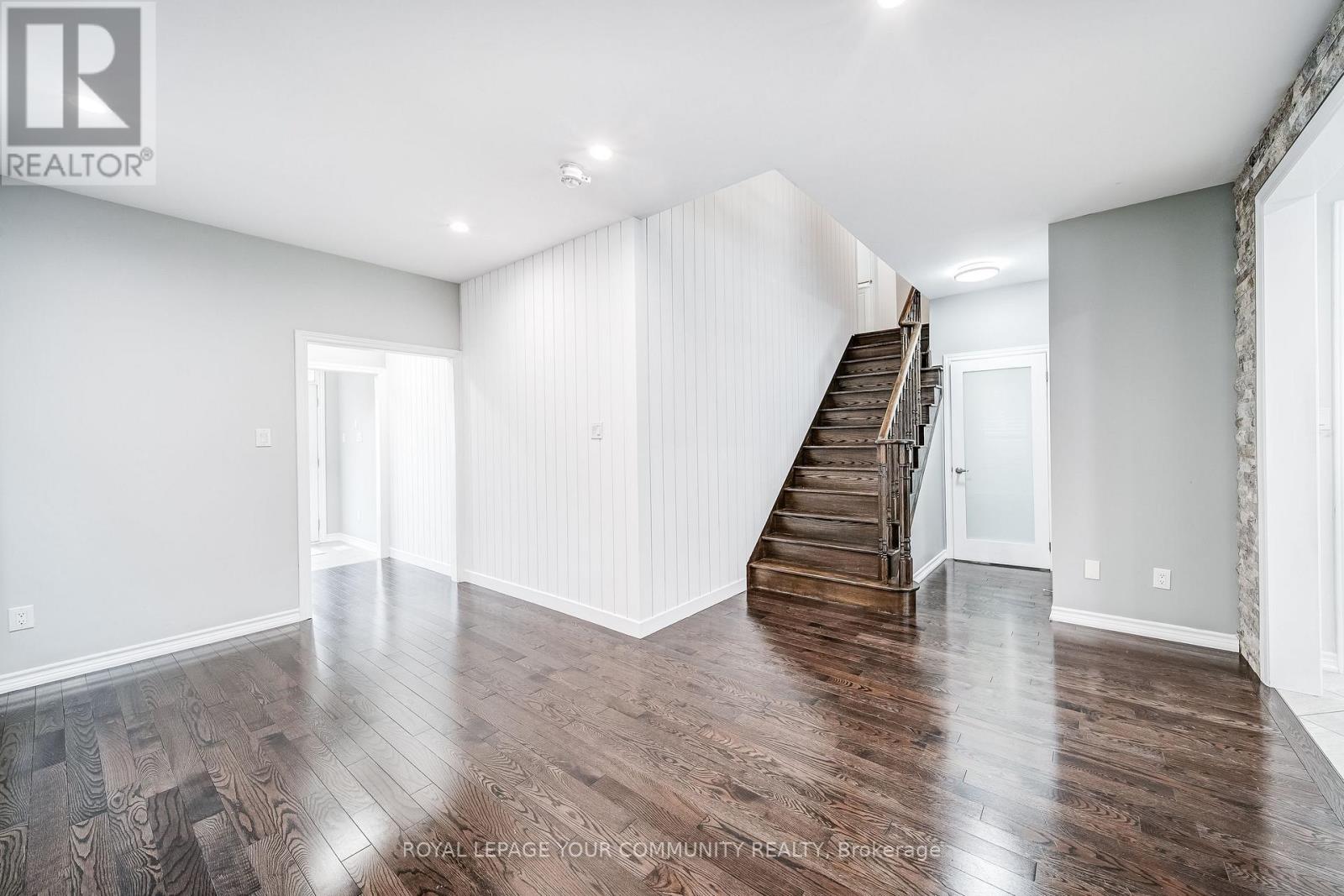 Photo 17 of 57 Lampkin Street, Georgina ON