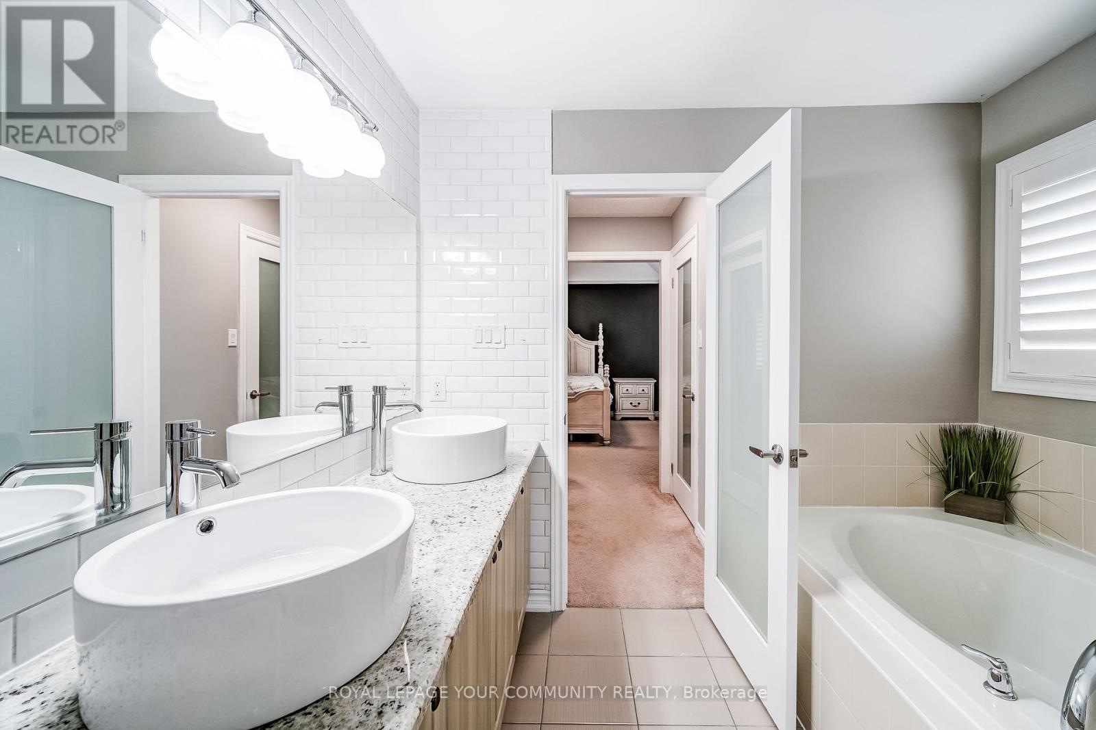 Photo 42 of 57 Lampkin Street, Georgina ON