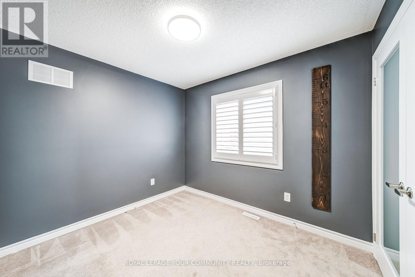 Photo 18 of 57 Lampkin Street, Georgina ON