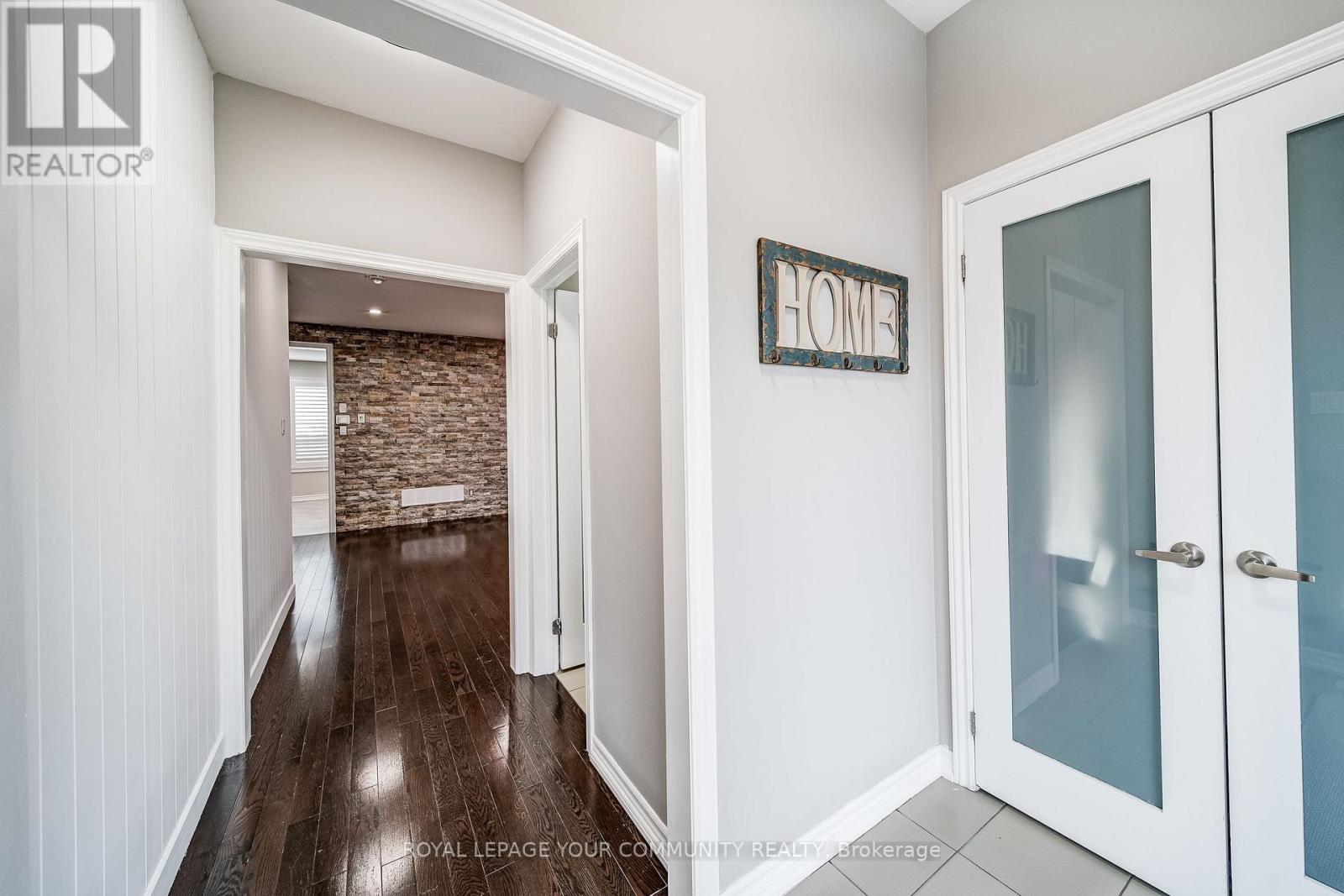 Photo 9 of 57 Lampkin Street, Georgina ON
