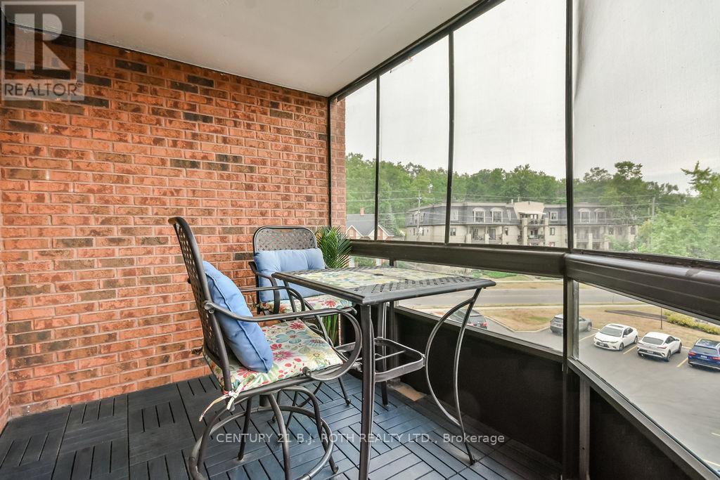 Photo 22 of 405 181 Collier Street, Barrie ON