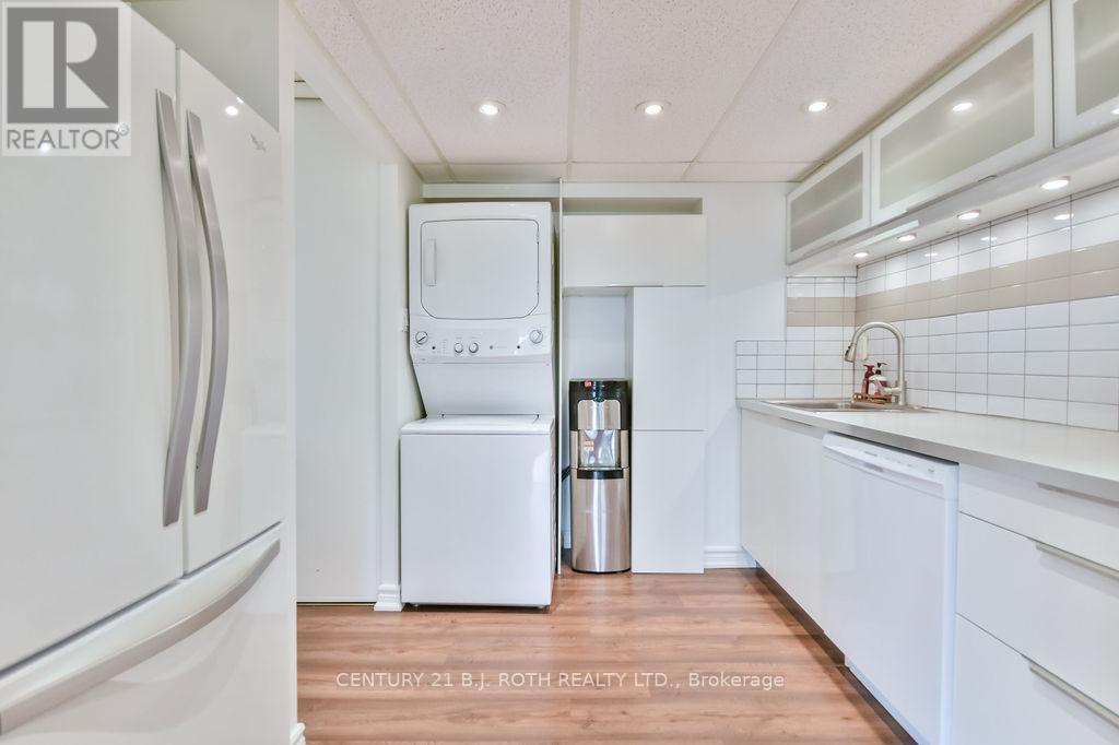 Photo 8 of 405 181 Collier Street, Barrie ON