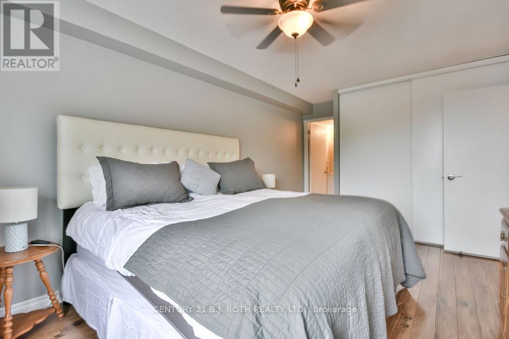 Photo 3 of 405 181 Collier Street, Barrie ON