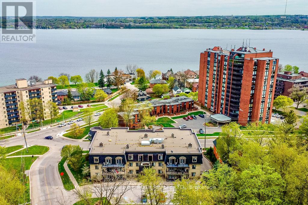 Photo 27 of 405 181 Collier Street, Barrie ON