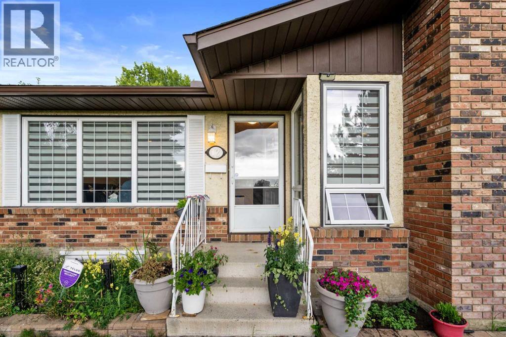 Single Family House Bungalow for Sale in  Whiteland Bay NE Whitehorn Calgary 
