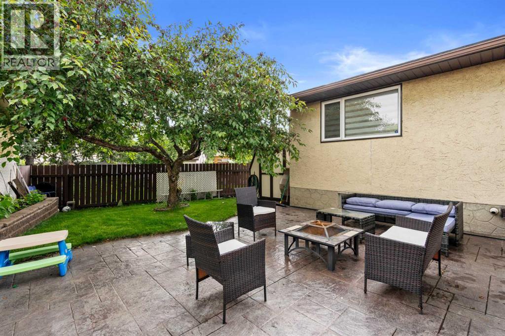 Single Family House Bungalow for Sale in  Whiteland Bay NE Whitehorn Calgary 