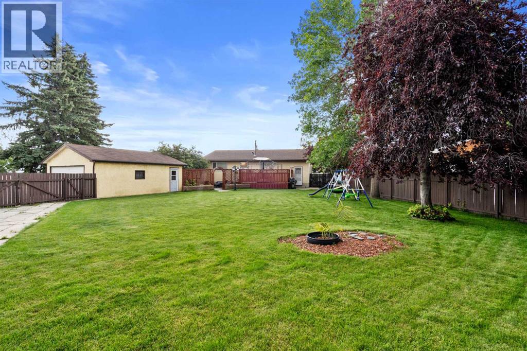 Single Family House Bungalow for Sale in  Whiteland Bay NE Whitehorn Calgary 