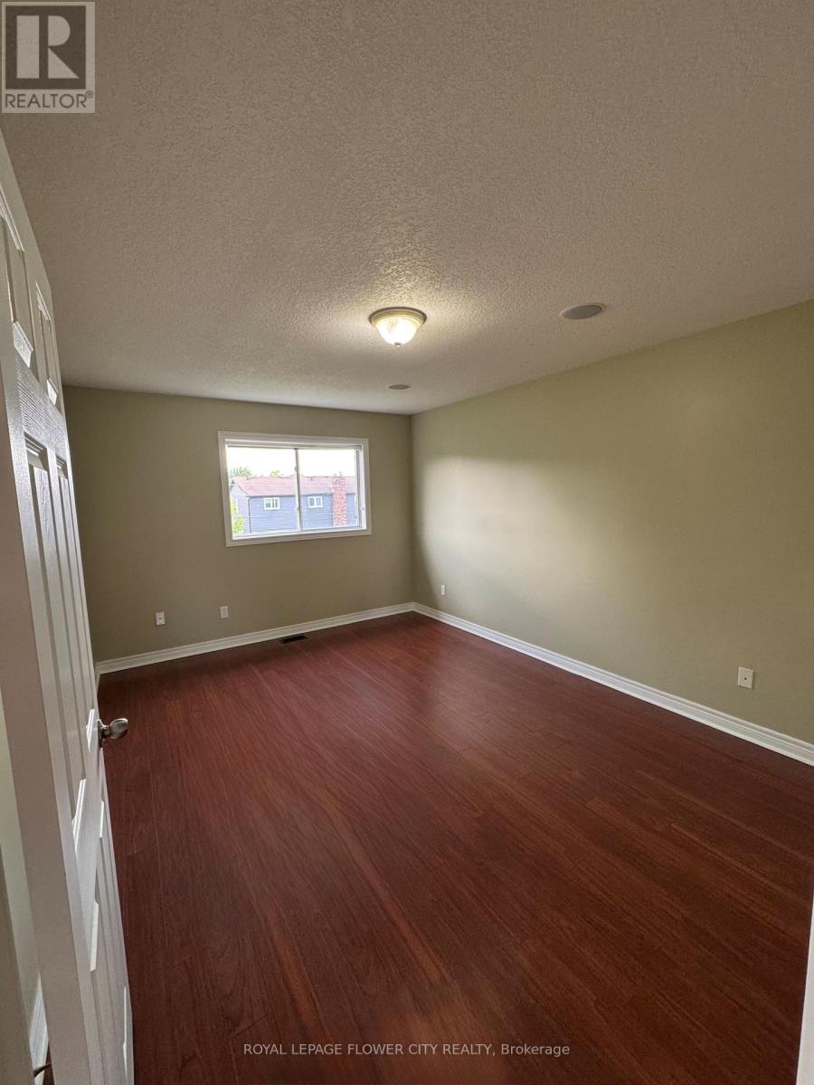 Photo 24 of 1462 14 Avenue East Avenue, Owen Sound ON