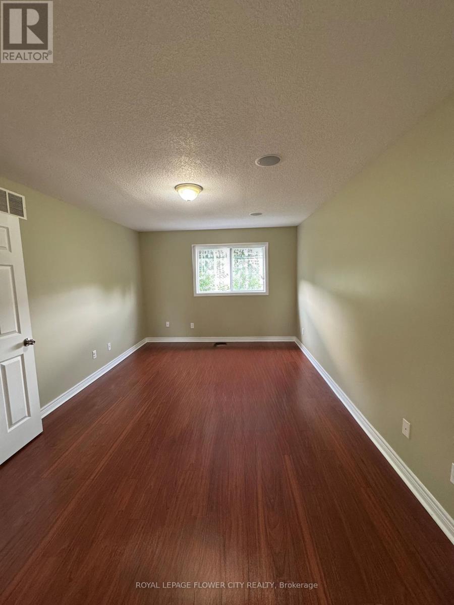 Photo 19 of 1462 14 Avenue East Avenue, Owen Sound ON