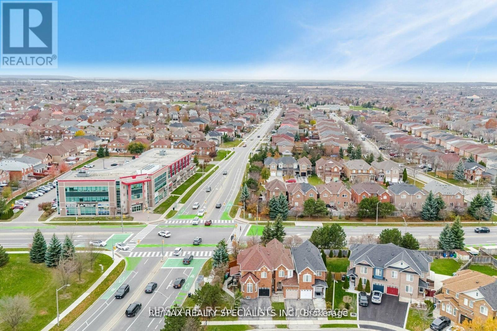 Photo 34 of 76 Thunderbird Trail, Brampton ON