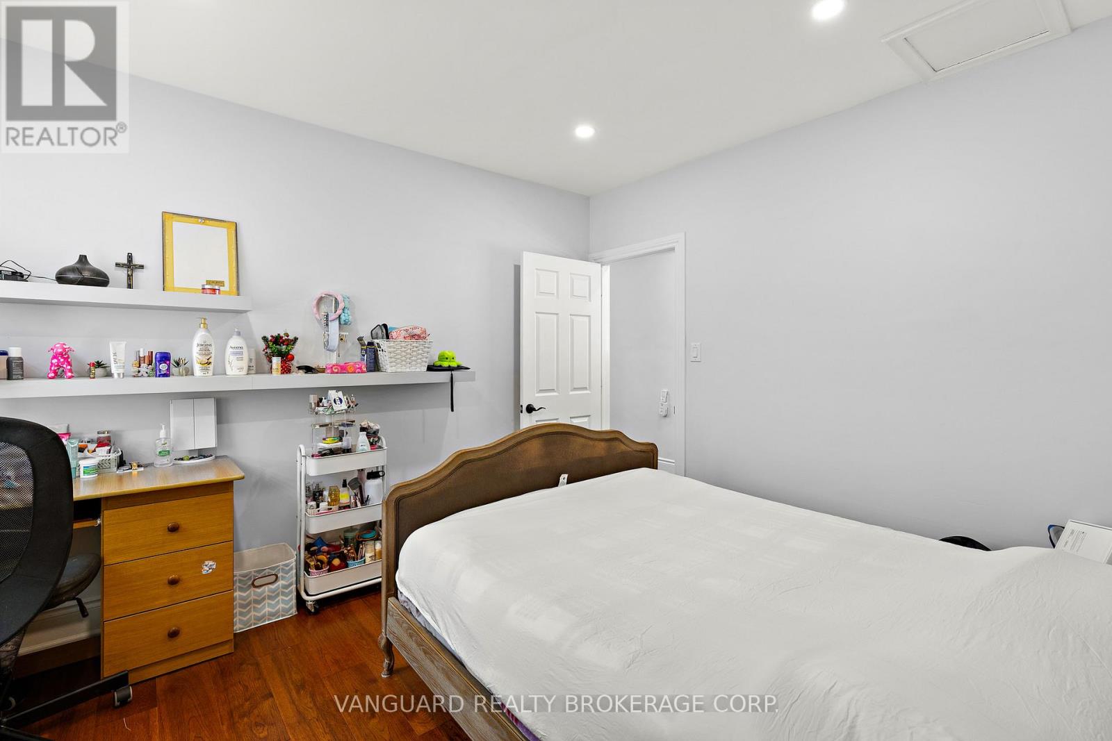 Photo 3 of 220 Belgravia Avenue, Toronto ON