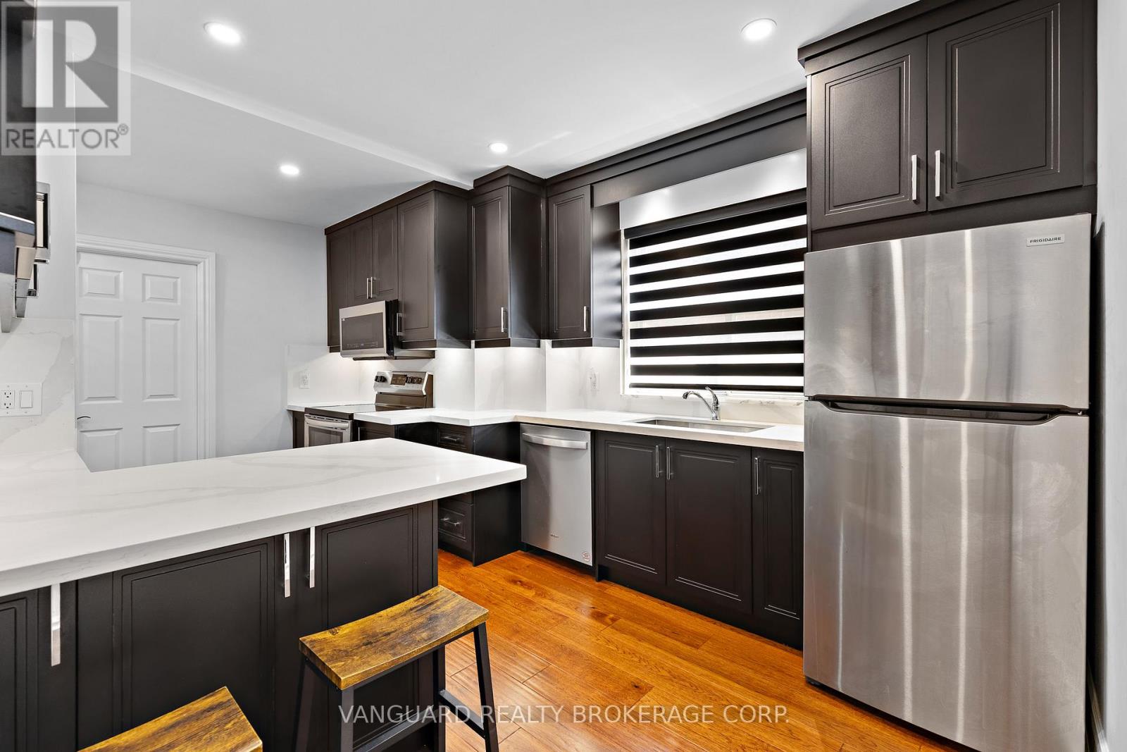 Photo 4 of 220 Belgravia Avenue, Toronto ON