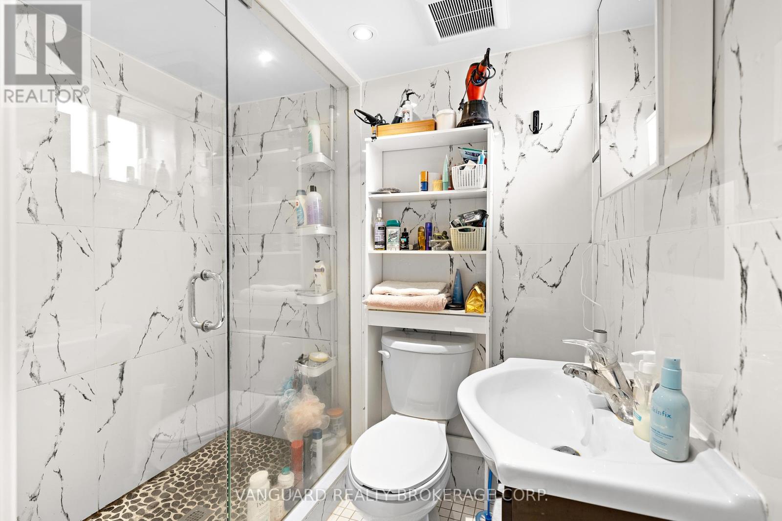 Photo 37 of 220 Belgravia Avenue, Toronto ON