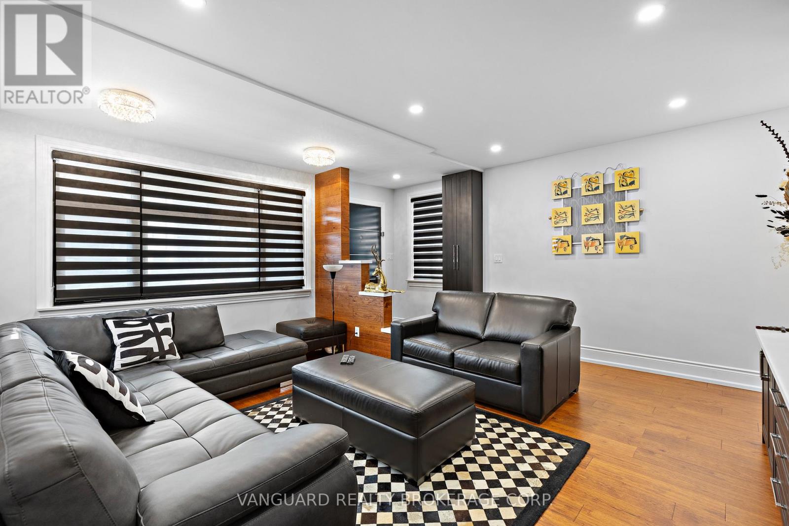 Photo 25 of 220 Belgravia Avenue, Toronto ON
