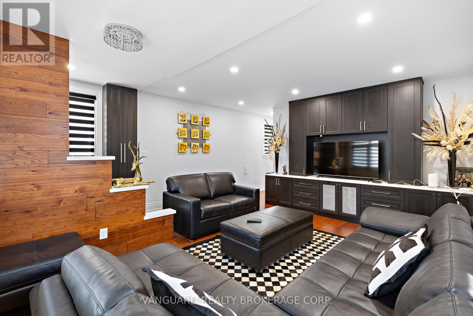 Photo 1 of 220 Belgravia Avenue, Toronto ON