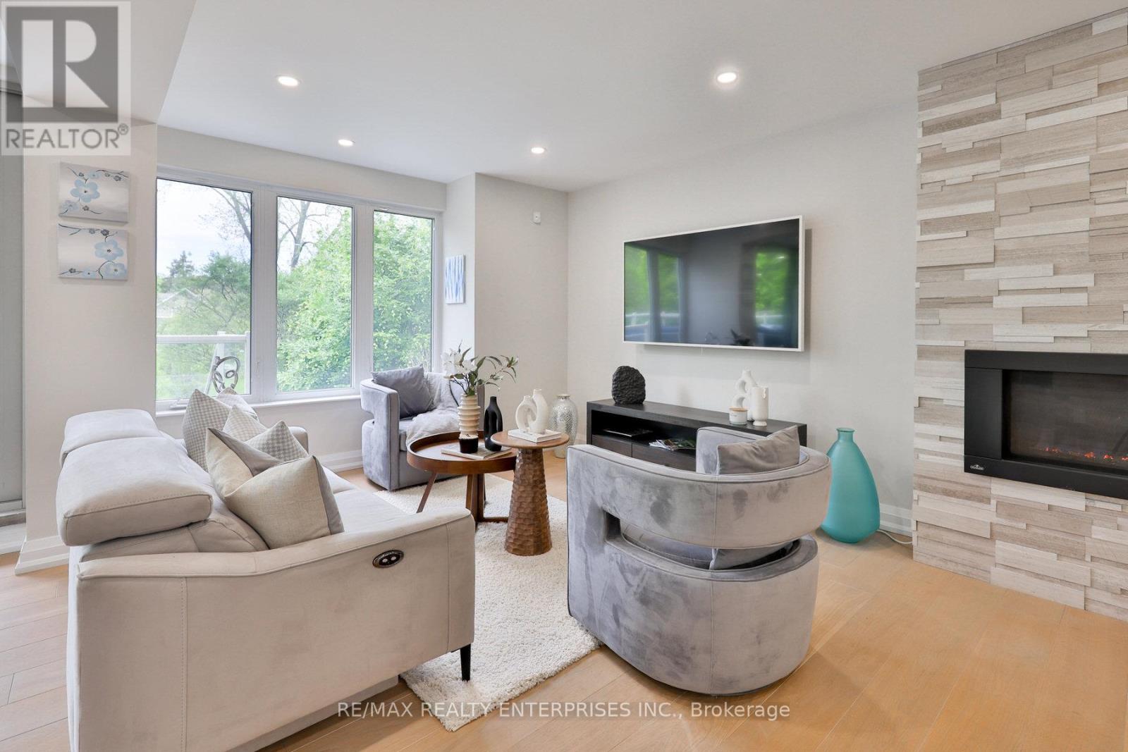 Photo 17 of 1215 Indian Road, Mississauga ON