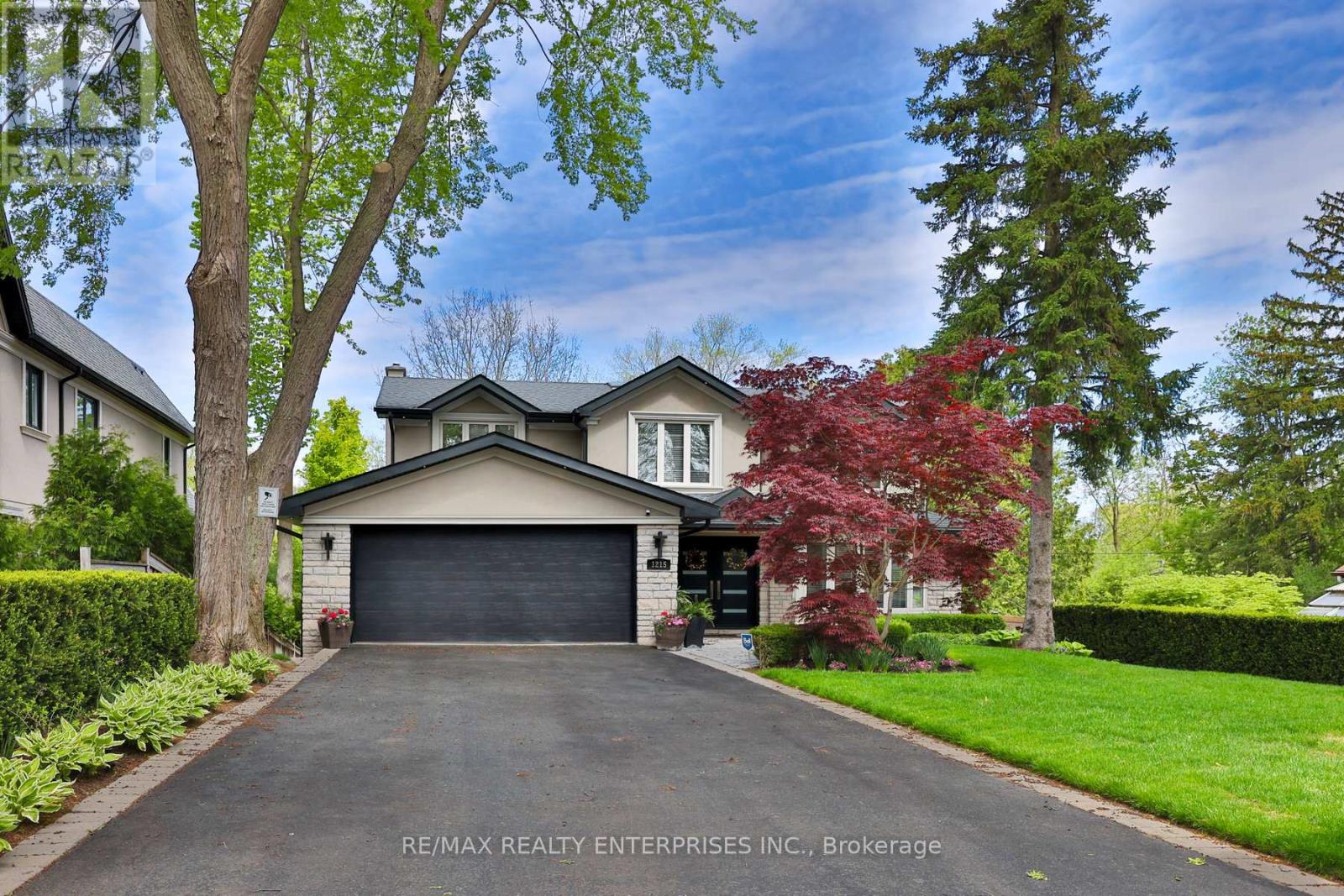 Photo 2 of 1215 Indian Road, Mississauga ON