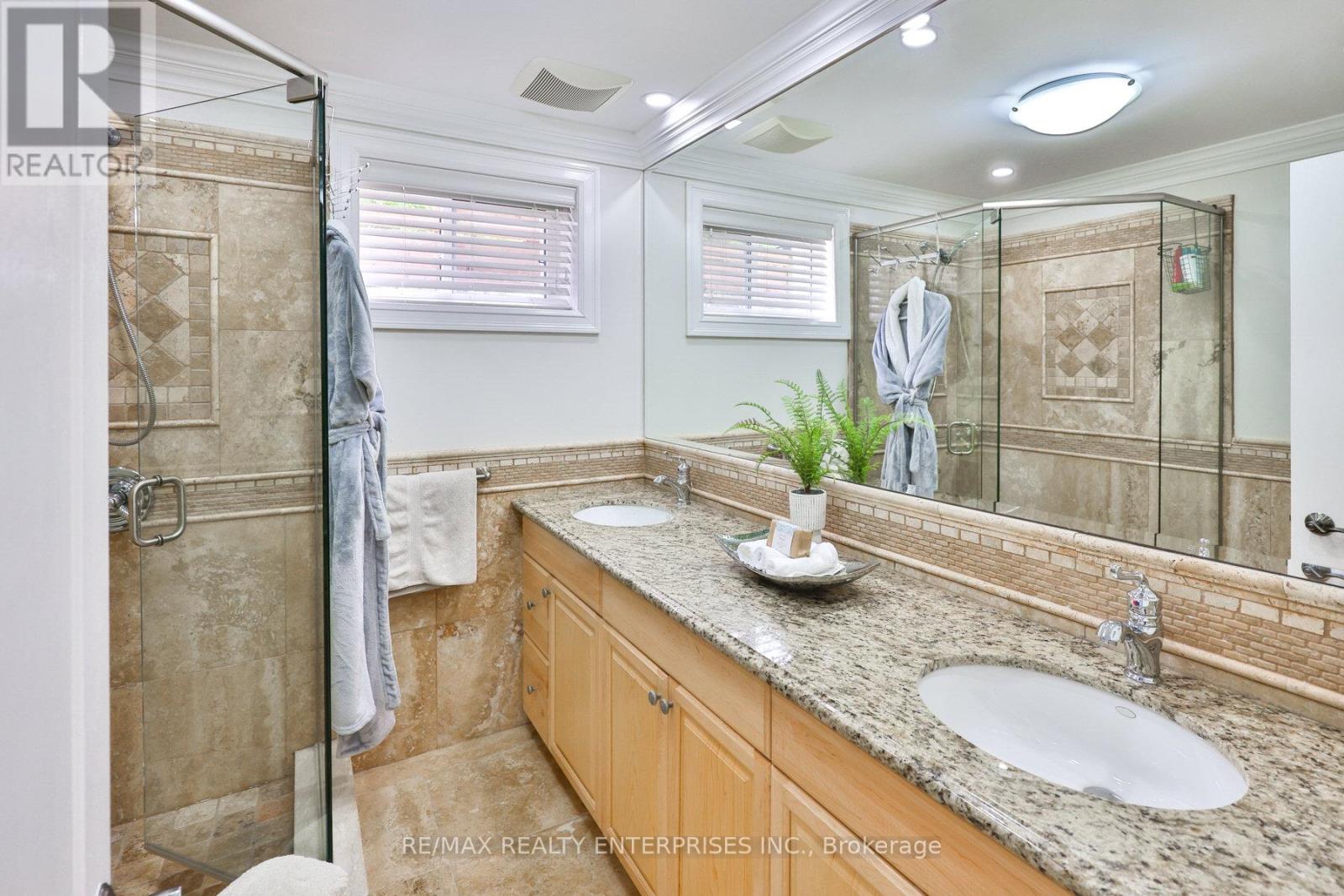 Photo 34 of 1215 Indian Road, Mississauga ON