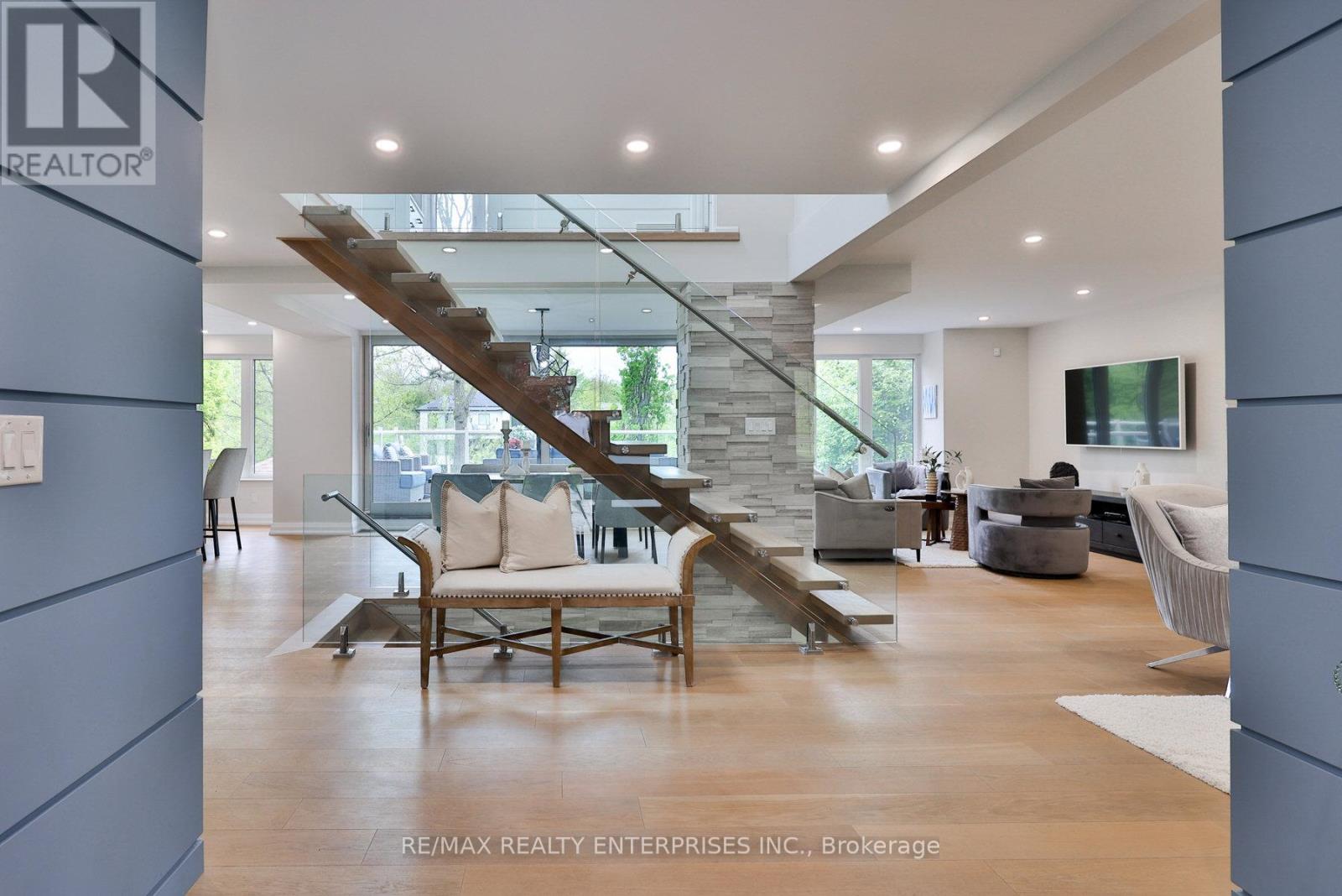 Photo 6 of 1215 Indian Road, Mississauga ON