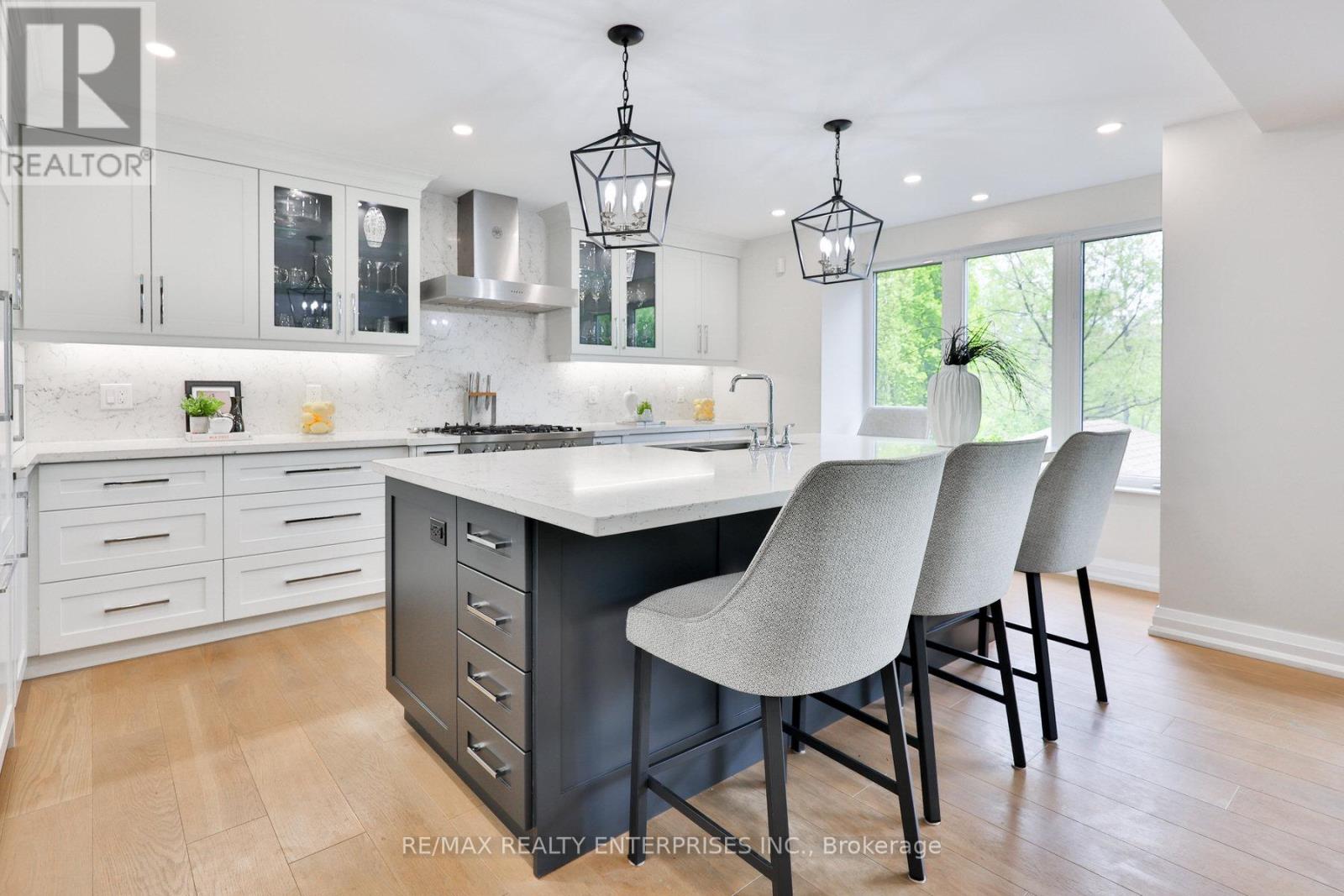 Photo 8 of 1215 Indian Road, Mississauga ON