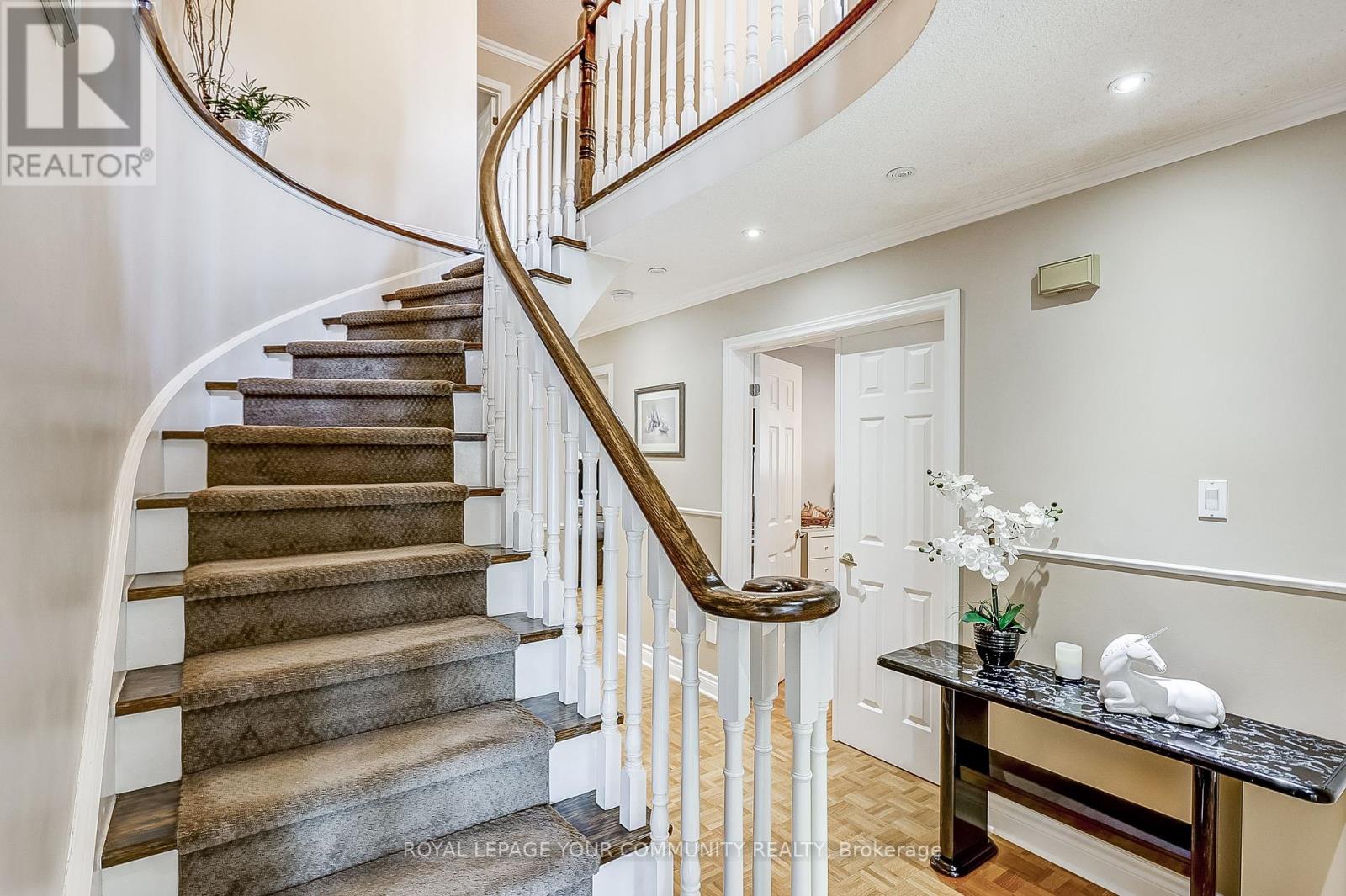 Photo 21 of 1045 Sherwood Mills Boulevard, Mississauga ON