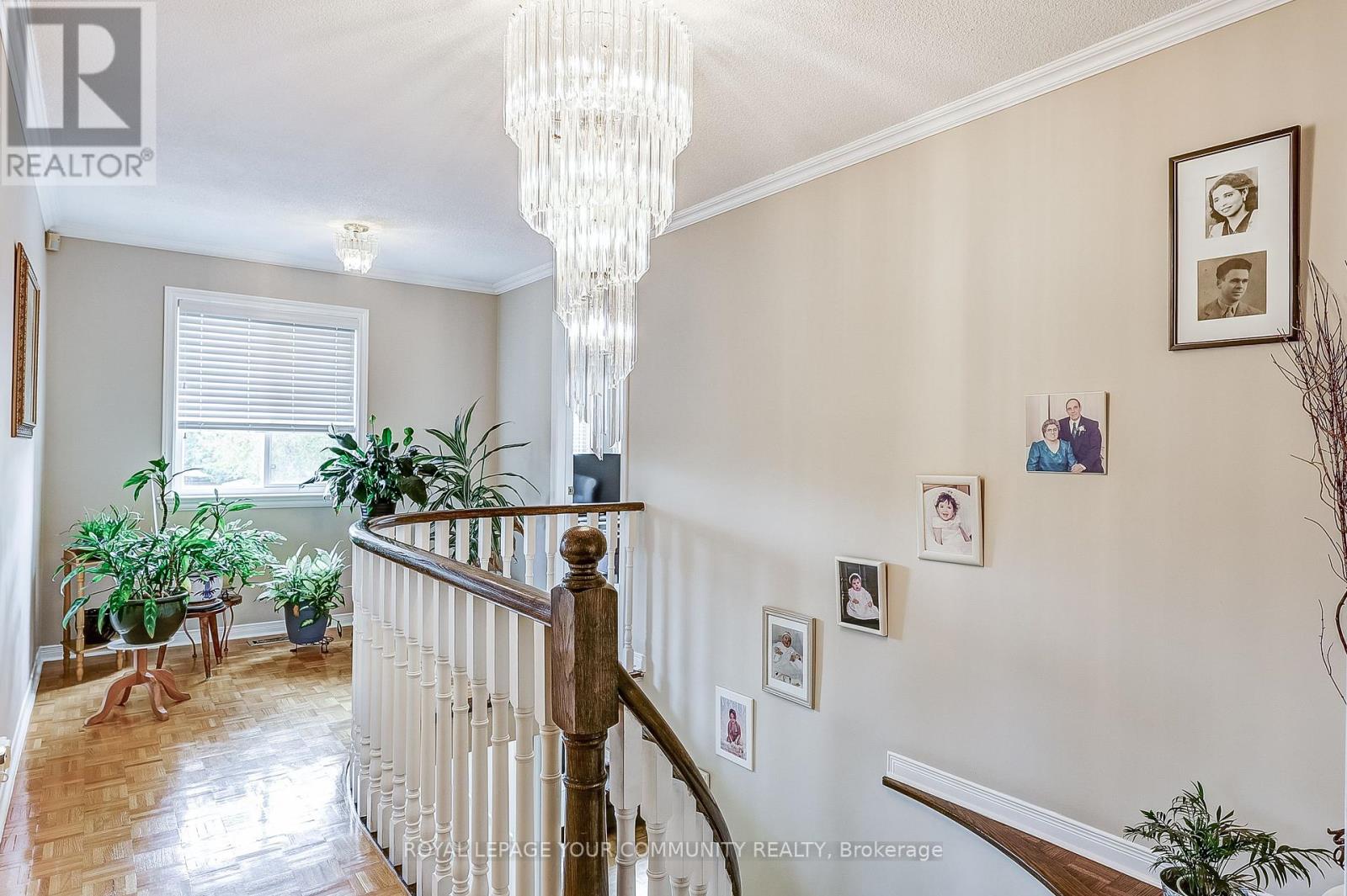 Photo 22 of 1045 Sherwood Mills Boulevard, Mississauga ON