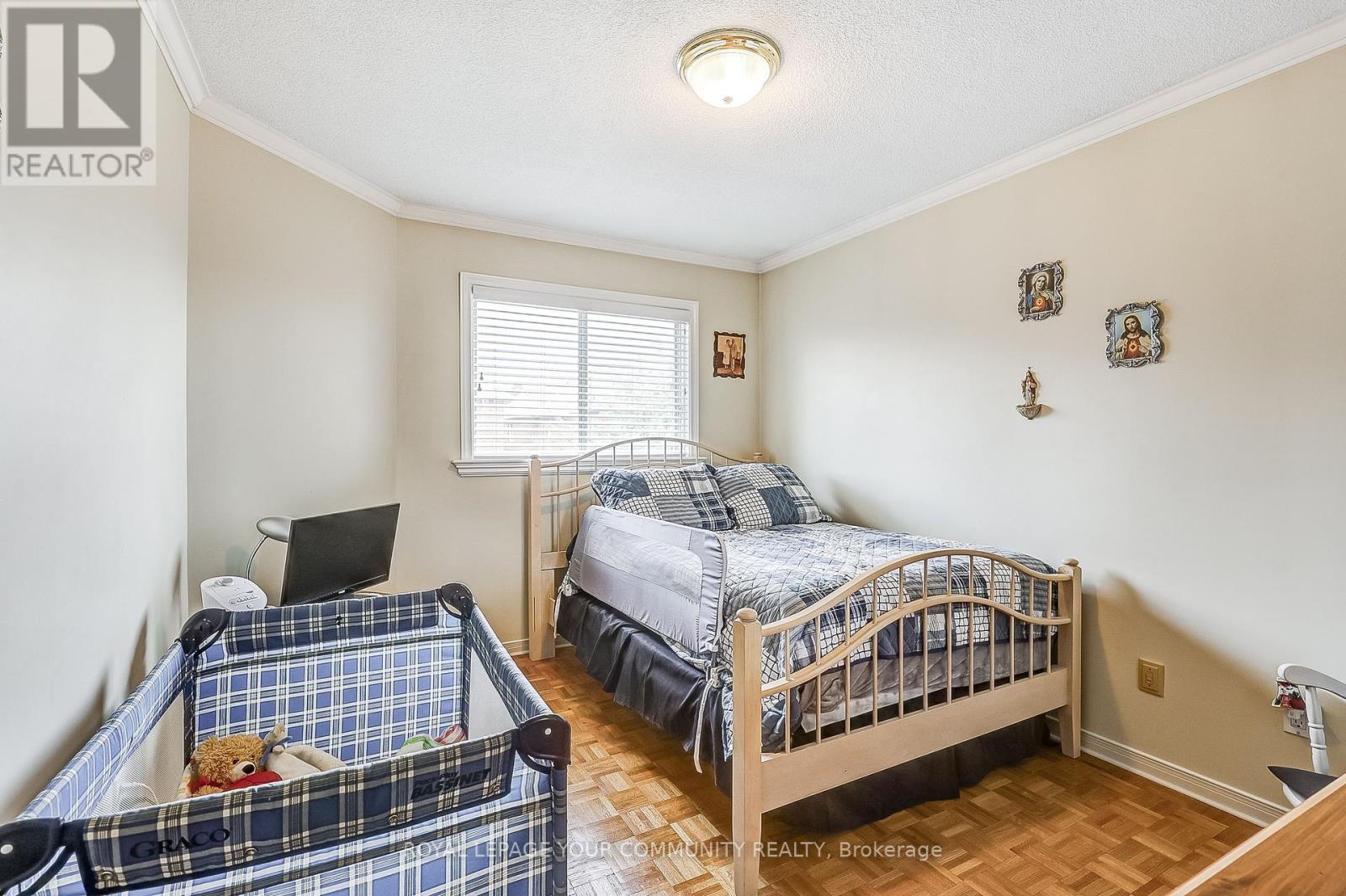 Photo 31 of 1045 Sherwood Mills Boulevard, Mississauga ON