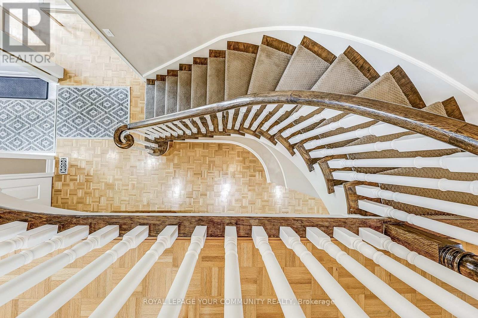 Photo 35 of 1045 Sherwood Mills Boulevard, Mississauga ON