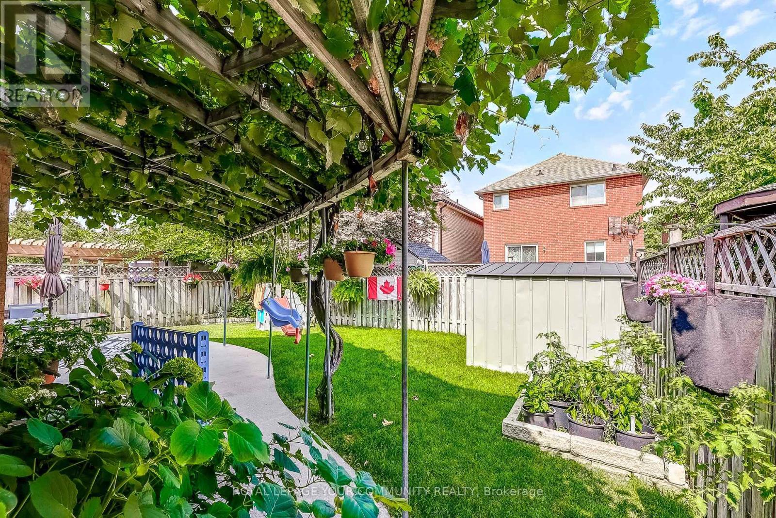 Photo 42 of 1045 Sherwood Mills Boulevard, Mississauga ON