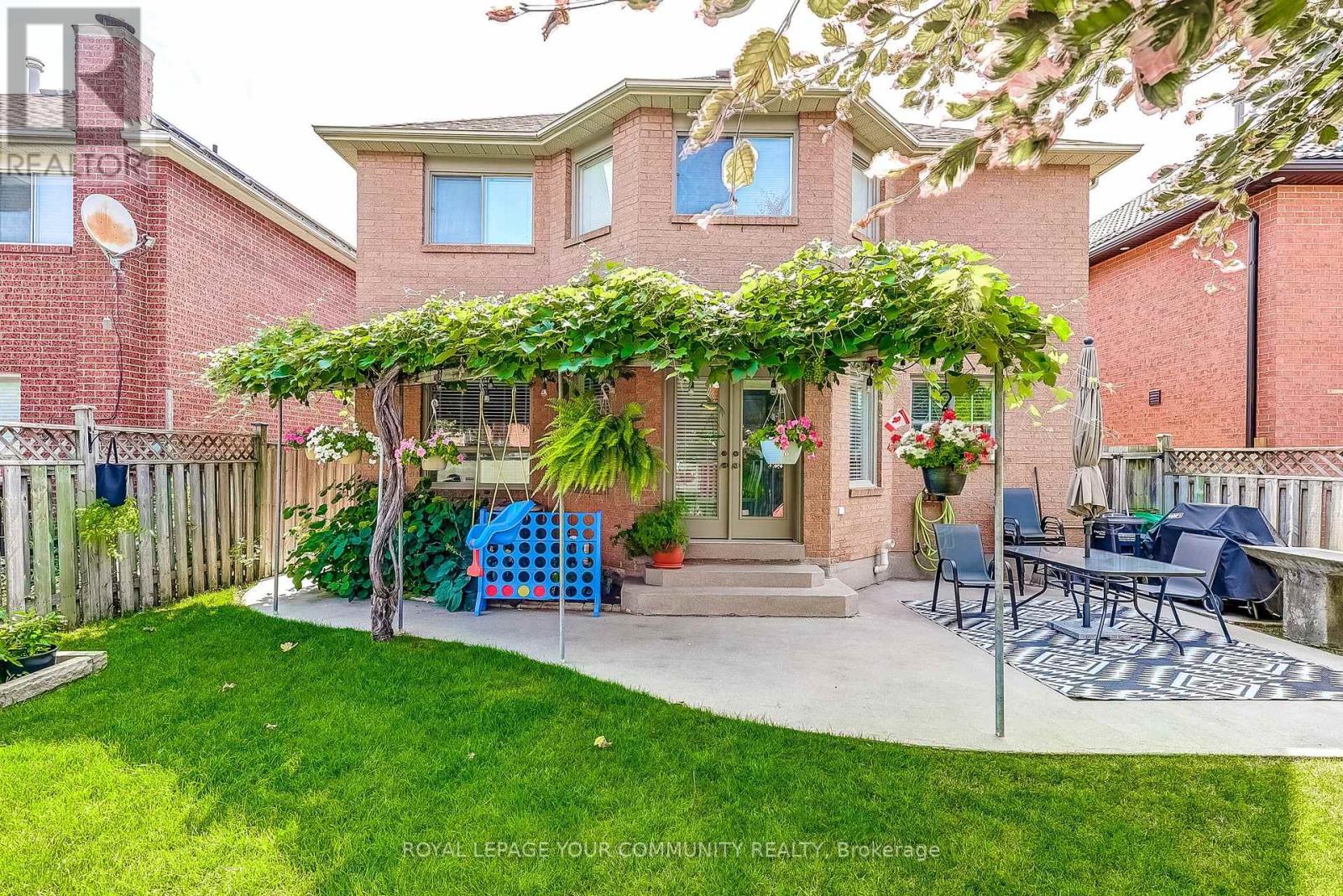 Photo 44 of 1045 Sherwood Mills Boulevard, Mississauga ON