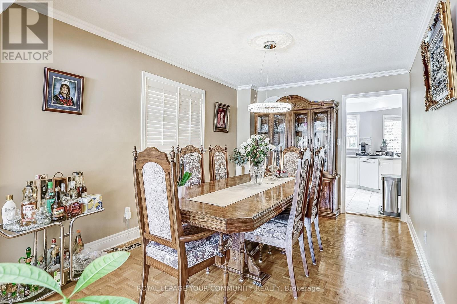 Photo 9 of 1045 Sherwood Mills Boulevard, Mississauga ON