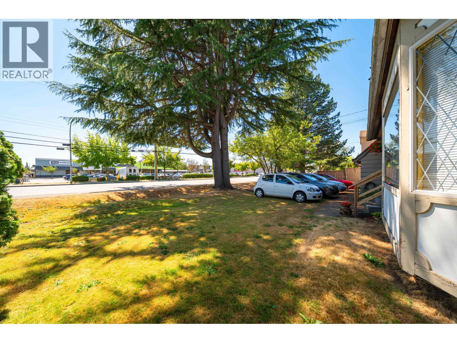 Photo 17 of 6151 Blundell Road, Richmond BC