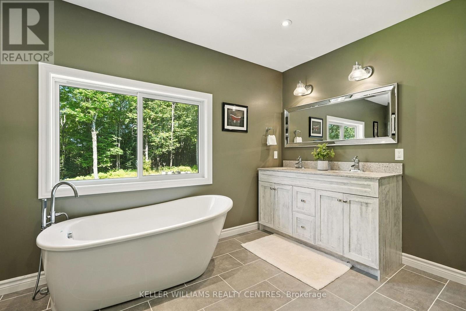 Photo 18 of 96 Lindgren Road E, Huntsville ON
