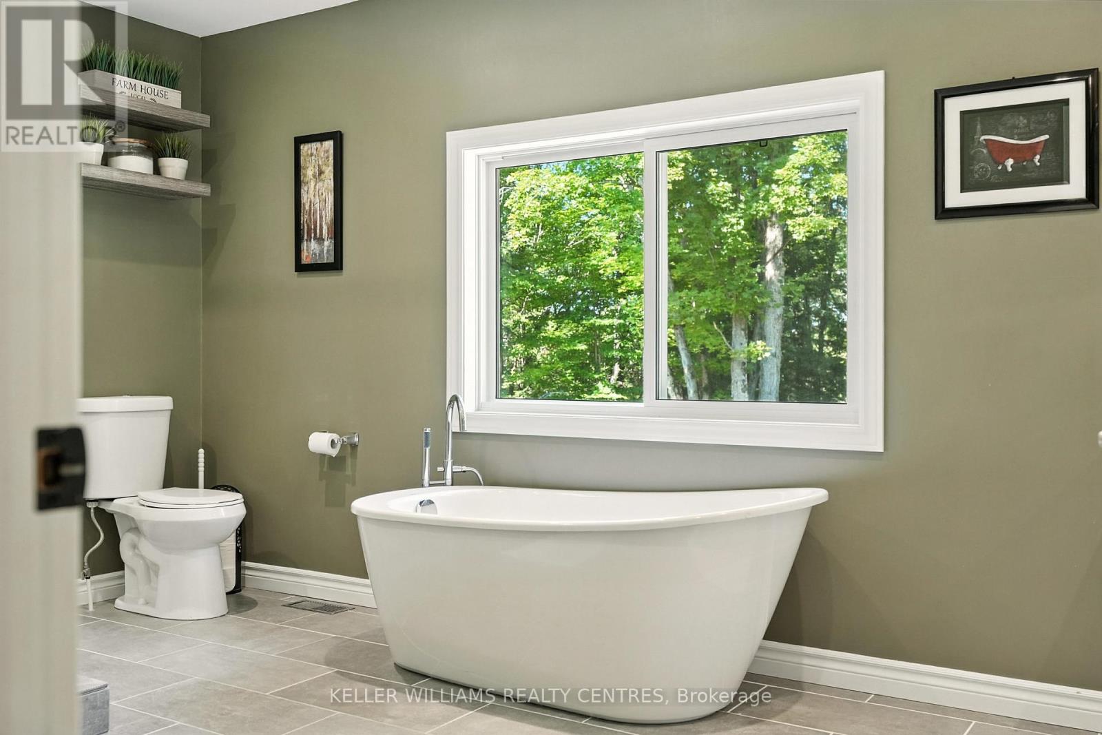 Photo 32 of 96 Lindgren Road E, Huntsville ON