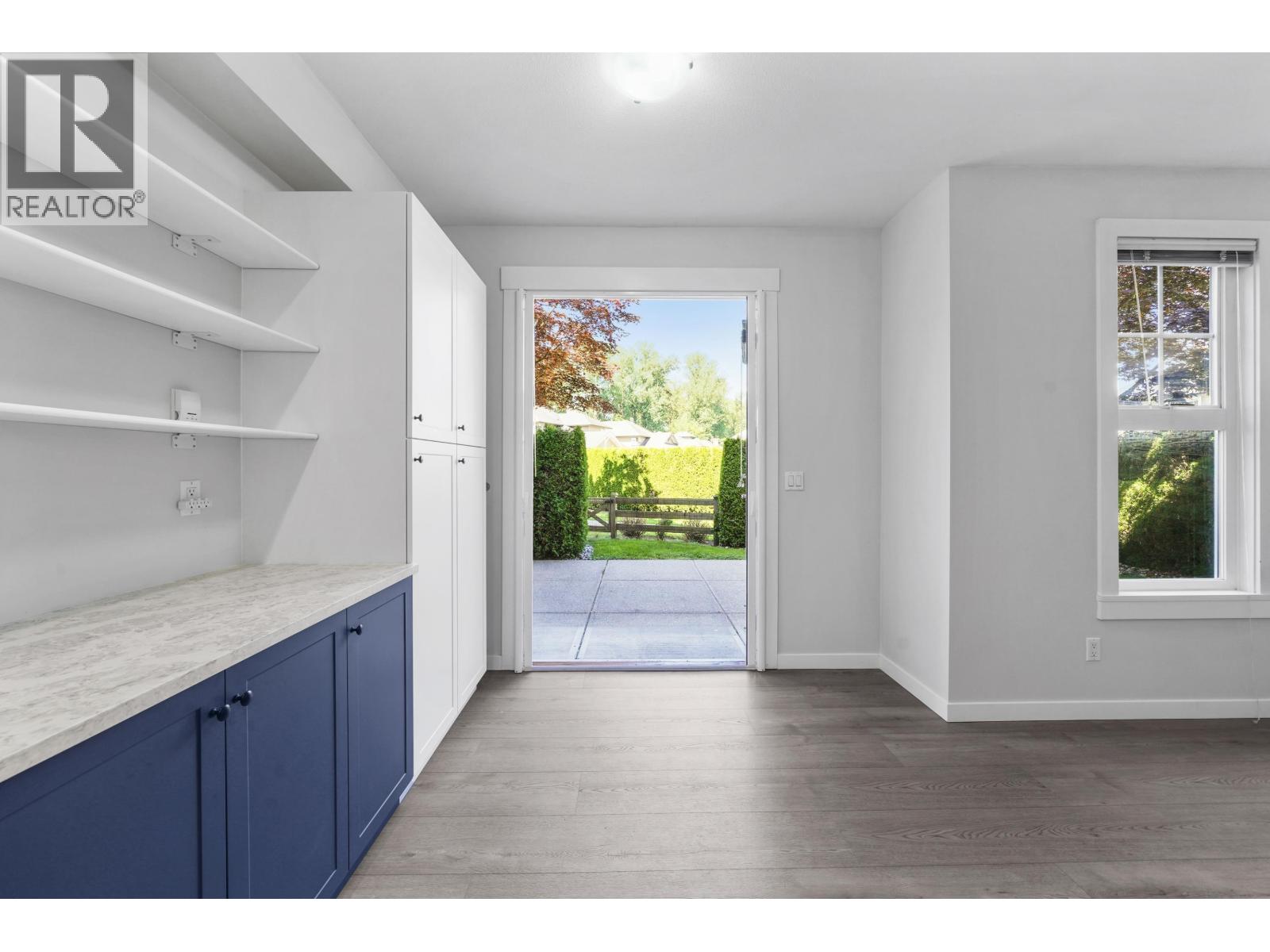 Photo 16 of 32 19452 Fraser Way, Pitt Meadows BC
