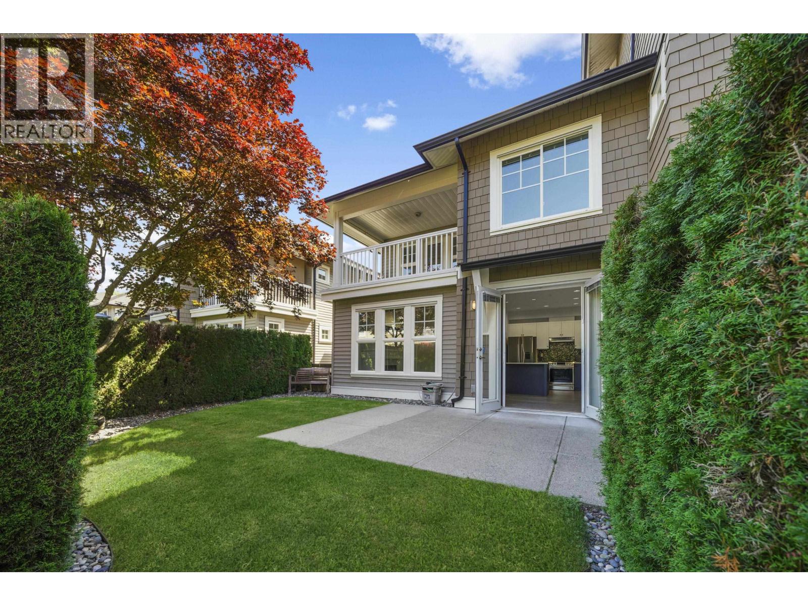 Photo 19 of 32 19452 Fraser Way, Pitt Meadows BC