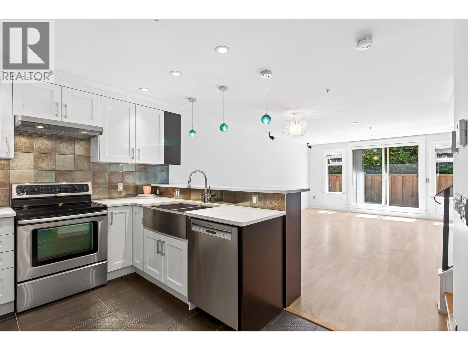 Photo 7 of 60 3436 Terra Vita Place, Vancouver BC