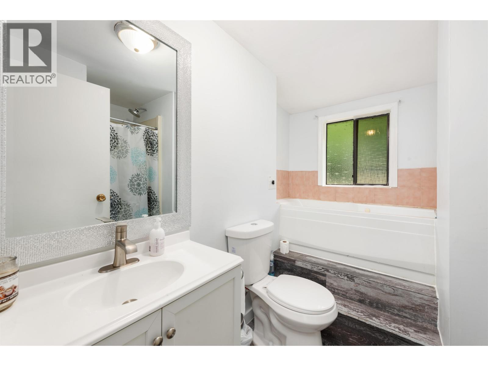 Photo 14 of 3141 Raleigh Street, Port Coquitlam BC